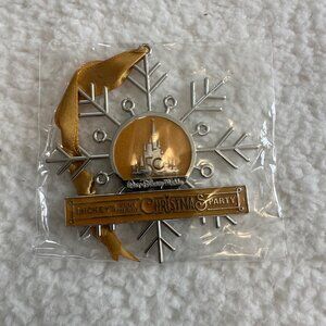 Disney 50th Anniversary Mickeys Very Merry Christmas Party Ornament Ribbon New